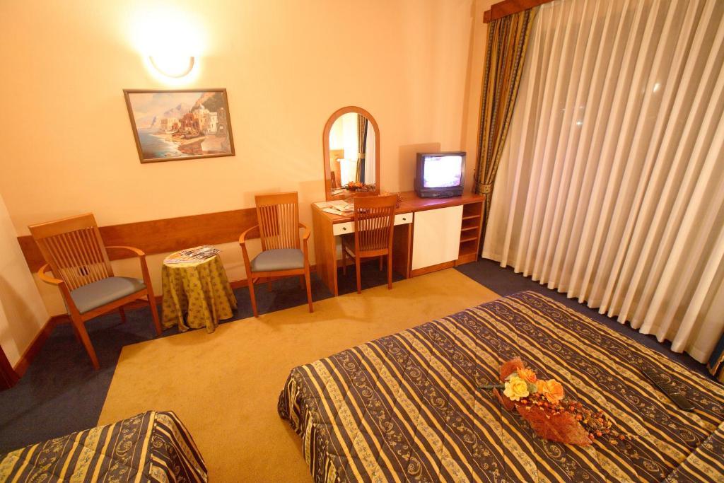 Hotel Dinara Livno Chambre photo