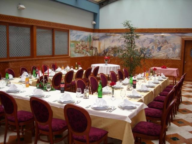 Hotel Dinara Livno Extérieur photo