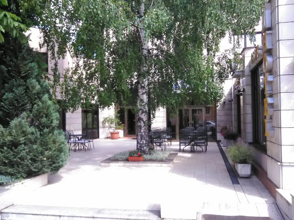 Hotel Dinara Livno Extérieur photo