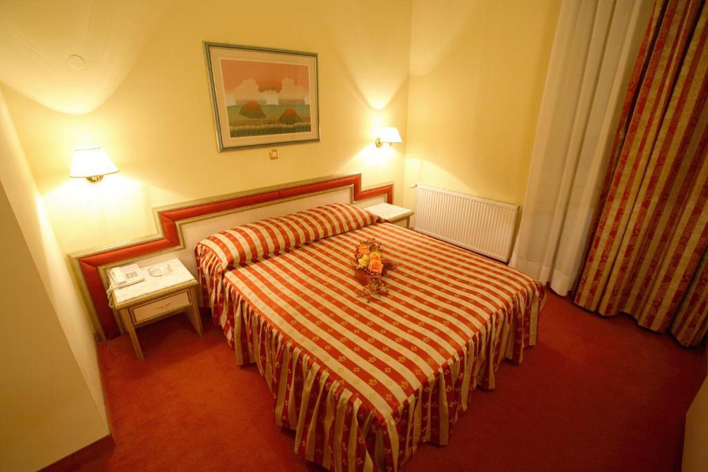 Hotel Dinara Livno Chambre photo